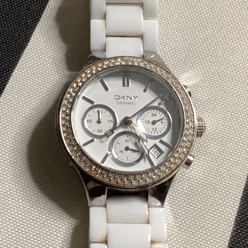DKNY Women’s Watch White Silver-tone (NY-4985)